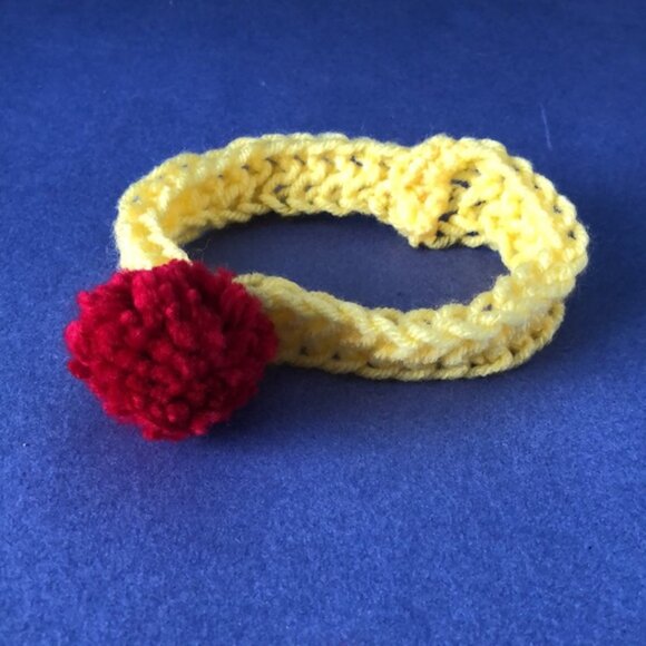 NWOT Vintage Hand-Knitted Made-in-Canada Colourful Yellow Headband with Pom Pom - Picture 2 of 2